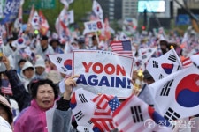 서울 도심 곳곳 집회… 윤 어게인 vs 내란종식