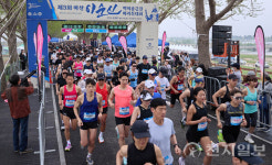 아산시, 제3회 이순신 백의종군길 마라톤대회… 7500여명 질주