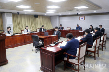 수원시의회 환경안전위원회, 조례안 등 안건 심사