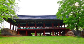 [여행을 떠나요] 전설을 걷다, 감성에 물들다…시와 바다가 만나는 삼척 하루 여행