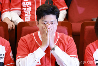 [포토] 어두운 표정의 김용태 비대위원장