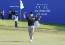 [골프] 김홍택, 스크린에 이어 필드에서 시즌 첫 우승