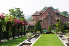 숲속 유럽 감성 충전 여름엔 춘천 제이드가든으로 GO