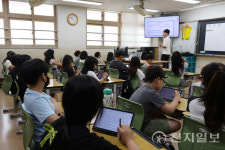 [경기 디지털선도학교 탐방②] 화성 화원초등학교, 하이러닝으로 여는 미래형 교실…교육을 바꾸다