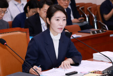 [포토] 강선우 후보자, 질의에 답변