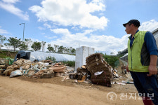 [포토종합] 폭우 피해 본 아산시에 전국서 온정의 손길 이어져