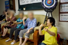 신천지자원봉사단, 부평 경로당서 여름철 건강 나눔