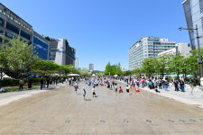 폭염 잊고 풍덩… 안산 물놀이터 인기