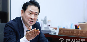 [정치人터뷰] 장동혁 
