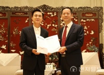 김태흠 충남지사, 중국 양저우 시장 만나 추사·완원의 정으로 협력