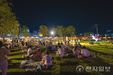 진주서 첫 밤밤페스타… 빛·음식·공연 어우러져