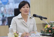 송미령 농식품부 장관, 추석 대비 김해 축산물공판장 방문