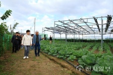 송미령 농식품부 장관, 영농형 태양광 실증 시험단지 현장 방문