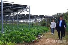 송미령 농식품부 장관, 영농형 태양광 실증 시험단지 현장 방문