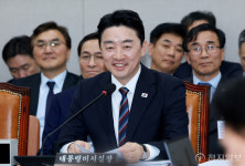 [포토] 환하게 웃는 강훈식 대통령비서실장