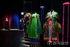 진주시, 100년 실크도시 역사 담긴 진주실크박물관 개관