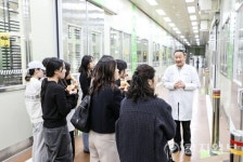 중부지방고용노동청 인천북부지청 경인여대 연계, 지역 우수 중소기업 프랭크버거 본사 방문