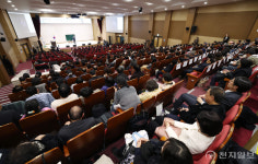 [포토] 효문화의 길 특강하는 이상면 천지일보 발행인