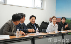 제주 등굣길 안전 점검… 오영훈 지사 아라동 통학로 직접 확인