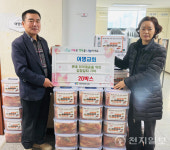 대한예수교장로회 여명교회, 천안시 신방동에 사랑의 김장김치 기탁