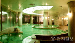 [한국명소] 아산 온양온천 왕실이 머물던 온천, 겨울 힐링으로 다시 뜬다