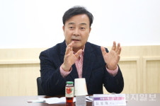 [신년사] 김성제 의왕시장 붉은 말처럼 도약… 도시개발·광역교통 결실의 해 만들 것