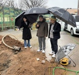 장윤정 경기도의원, 안산 시곡중 오수관 파손 현장 점검