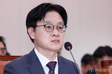 [포토] 답변하는 김정관 산업부 장관