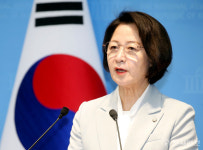 [포토] 법사위원장 사퇴하는 추미애