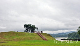 봄빛 따라 걷는 평화누리길 11코스… 연천 임진적벽길의 시간