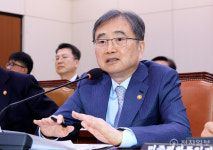 [포토] 조현 외교부 장관 답변