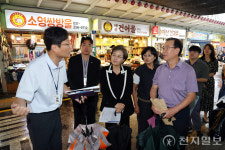 수원시의회, 매산시장 현안 점검… 주차·침수·폭염 대책 살펴