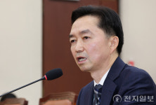 [포토] 김지용 중수청장 후보자, 의원질의 답변