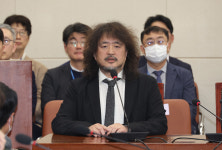 계엄사 ,방통위에 연락관 파견 요청...김태규 '사과 거부'