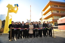 어린이청소년도서관 정문이 확 바꼈어요