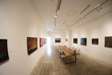 봉추(鳳雛)의 비상, 성태훈 옻칠화展 날아라 닭