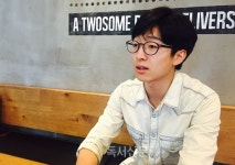 [생생 인터뷰] 좋아하는 시와 연기가 만나 좋은 시 낭송이 나왔다