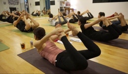 생활맥주, 오감으로 요가와 맥주를 즐기는 비어요가 눈길