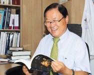 [이 저자] 『천년 그림 속 의학 이야기』 펴낸 이승구 박사 "의학이 되기까지 인류는 고통과 무지의 연속"