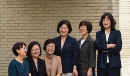 멸시받던 여성의 글, 세계 인정받기까지...100년 역사 담은 한국 여성문학 선집