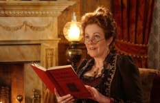 여배우 린 레드그레이브 사망