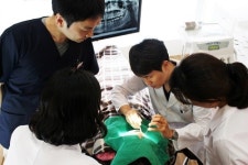 [2015 한국소비자만족지수 1위] 언제나 믿을 수 있는 치과병원, 연세스위트치과병원