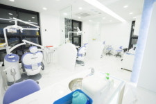 거품없는 치아교정 비용으로 각광받는 더스타치과