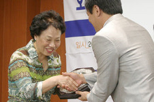 “무료진료의 꿈”… 외국인노동자의원 네 돌 맞아