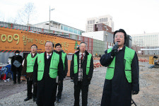 새 성전 부지에서 나눔의 기적을