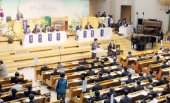 이홍정 사무총장 재인준 부결, 임원회 보고 마무리