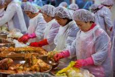 부전교회비전센터슈브 | 부산월드휴먼브리지, 부전교회와 성탄절 사랑나눔축제
