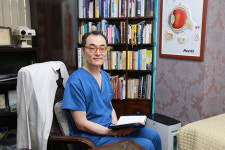 사시치료, 교정요법 등 한방치료로 가능