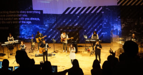 제이어스 “바알에 무릎 꿇지 않은 하나님의 세대여!”