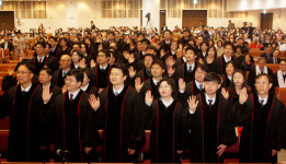 여성 목사 안수 찬반 문제, 다시 ‘뜨거운 감자’